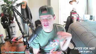 letsplayblake - Video gay-aj-chambers british leggings gay-twink