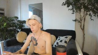 artycropp - Video gaykissing transexual dominate gay-porno-videos