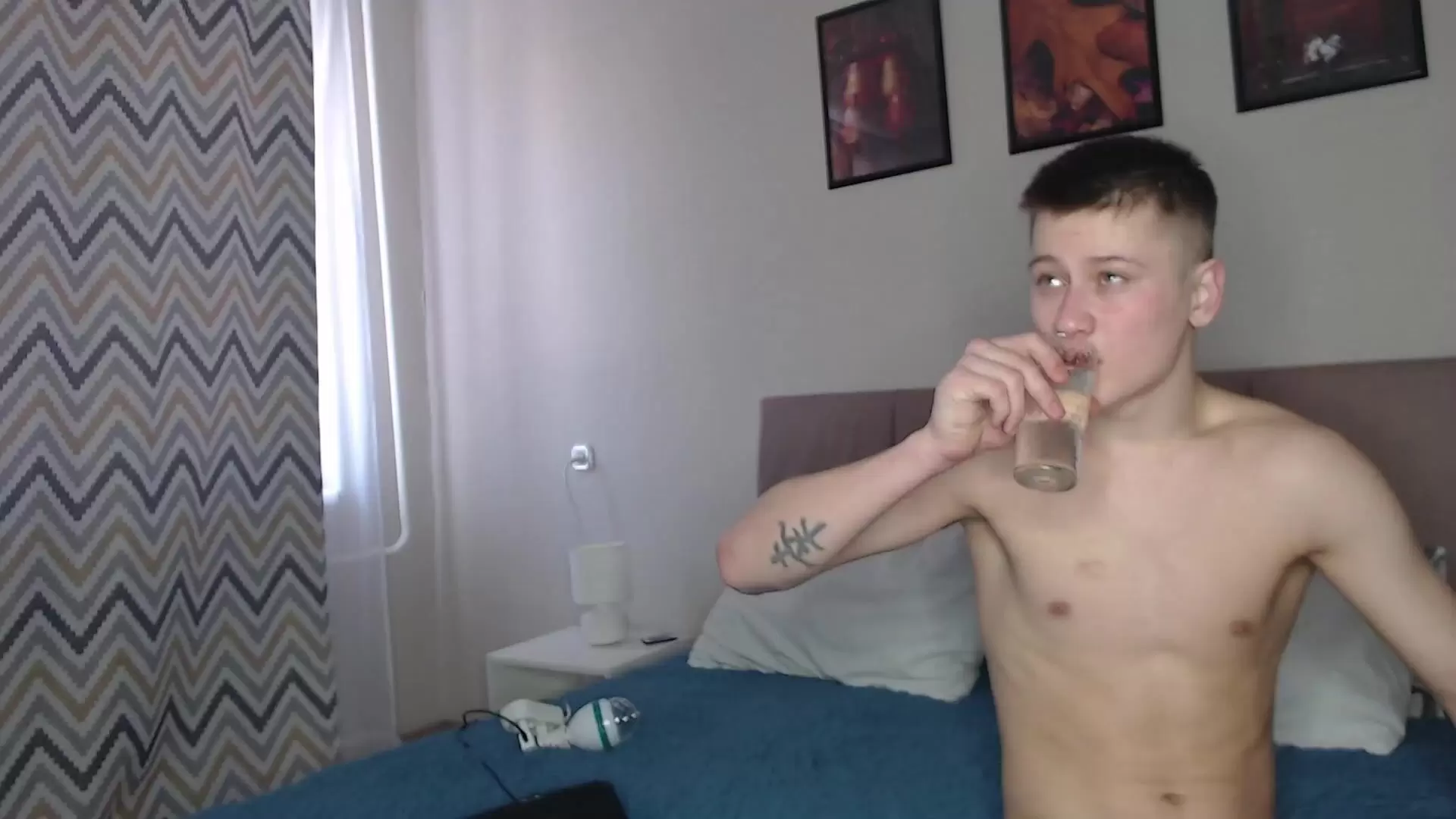 tommy_shak - Video bang-bros kinky gay-oralsex bisex