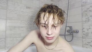 haralstefan - Video gay-white puffynipples wanking riding-cock