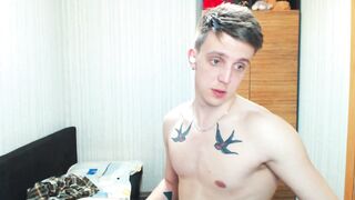 oliver_travis - Video gay-bodybuilder naughty doll gay-stepbrother