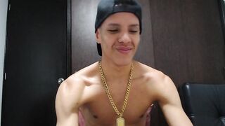 gaboreyes1 - Video gay-macho cop cashmaster comendo