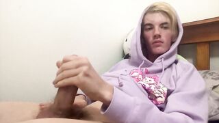 sladetwink - Video gaypornstar natural gay-tattoos blow-job