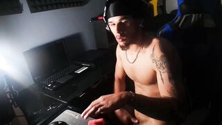 kylewhitedgs - Video gay-deepthroat cumload blowjob topless