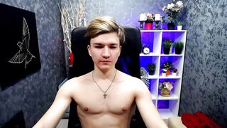 robert_heal - Video -fuck creamy- crossdresser jock gay-fist