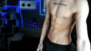 theo_huyovo - Video gay-slave gay-dildo gay-domination dadbod