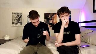 andyxb - Video no-condom asstomouth milking boy-assfucking