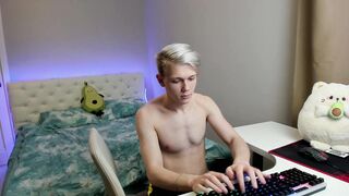 olvr_zoolander - Video gay-trimmed whipping gay-creampie gay-physicalexamination