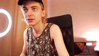 pjatteryd - Video class barefeet gay-shavedhead big dance