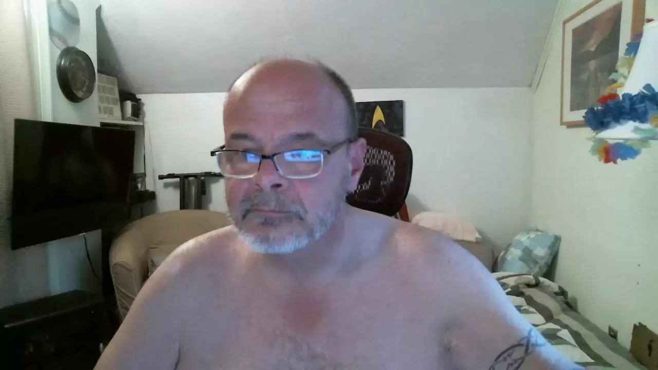 Bearsinmass2 - Video gay-slut domina rabudo bulge