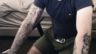 inkedbruh - Video gay-pornstar gay-broken flexing gay-diesal