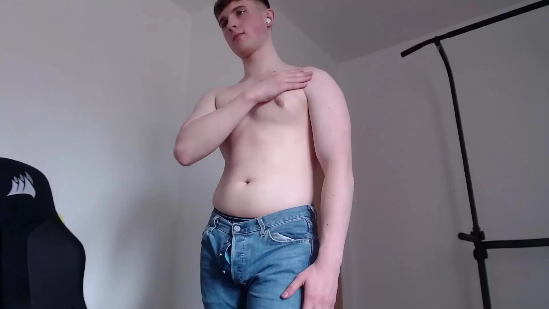 Jamesalvero - Video gay-riding round gay-stepbrother muscular