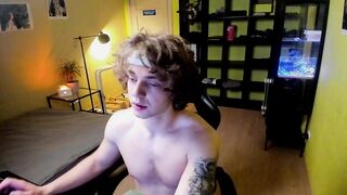 namiraaxel - Video longhair fun peituda gay-calcinha