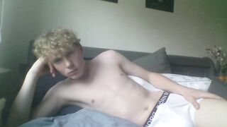 hotdutchbiboy - Video hardcore-gay adorable hugecock nylons