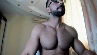 gentlemangyo - Video model flashing gay-skinny gay-priest