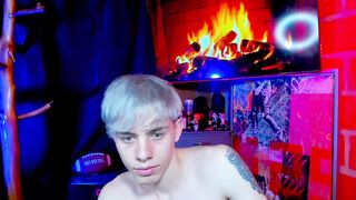 dimitri_tv - Video cut guy-hot flexing gay-party