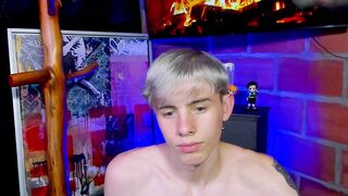 dimitri_tv - Video gay-for-pay gay-european wet-cunts vibrate