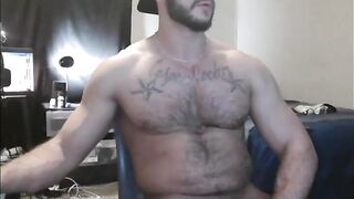 hungchuck - Video big-dildo abs comendo tanga