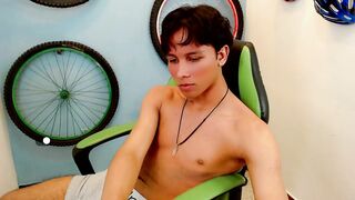 nikkithompsonn - Video italian gay-encouragement tight sloppybj wank