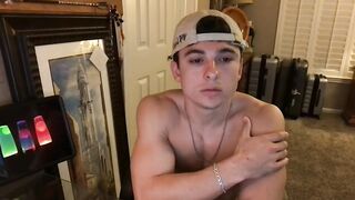 dndo21 - Video pale-white-skin on gayblowjob oral