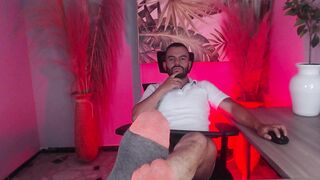 apolo_deluca - Video asstomouth gay-bubble-butt spoil leggings