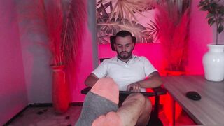 apolo_deluca - Video asstomouth gay-bubble-butt spoil leggings