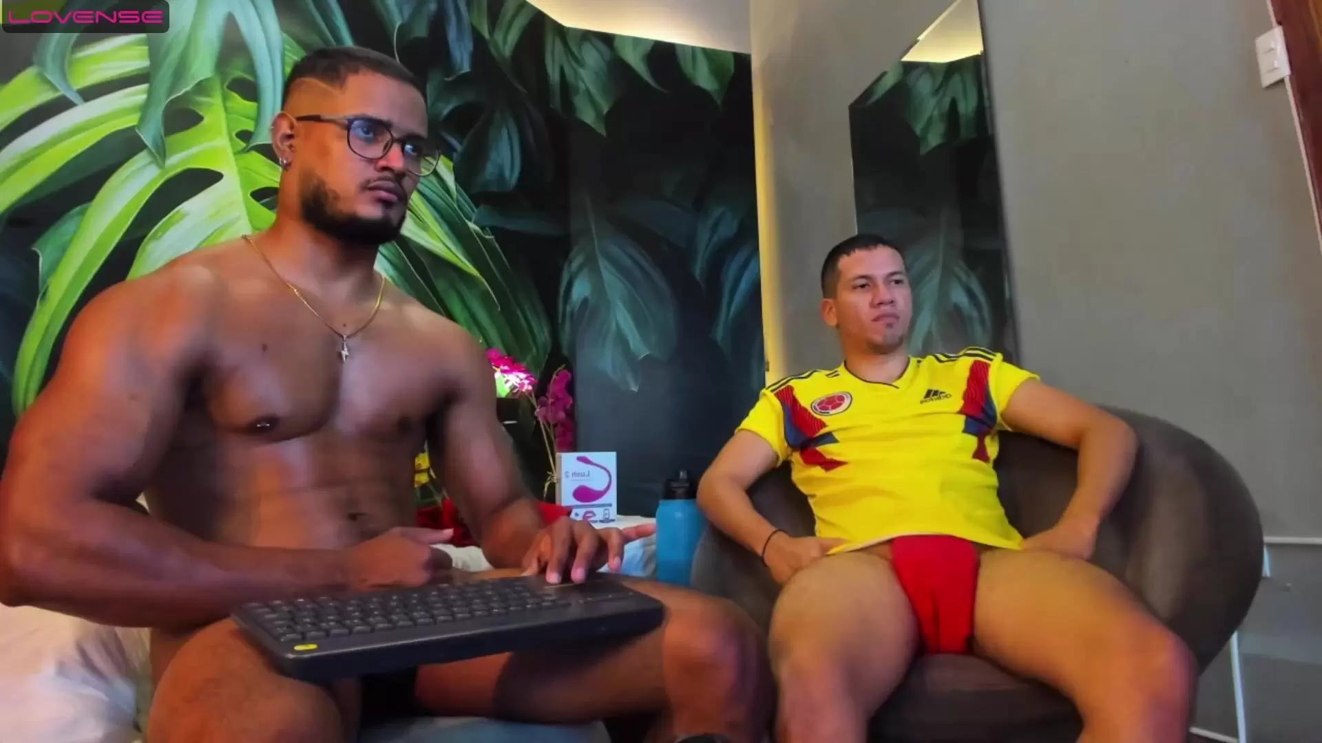 markoandaaron - Video interactive gay-pasivo stripping forbidden