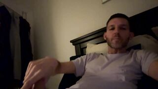 strokingmikey - Video amateur-video gay-deepthroat gay-bubble-butt peeing