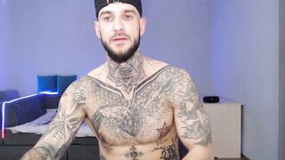 stefanwolfxxx - Video hot-brunette kiss darkhair gay-boys