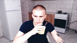 holden_caulfield1 - Video gay-sissy novia gayhot gay-rabudo