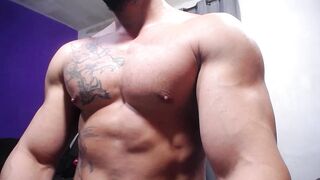 bestmuscle - Video gay-hetero shecock gay-lads perkynipples