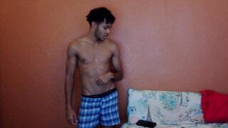 nakedlenz - Video gay-thug harddick nipple gay-masturbation