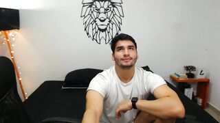 lionn_kingg - Video braces ecchi couple gayclips