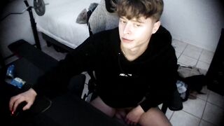 jamesoblonding - Video small- dress farting cumfacial