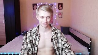 aw_meow - Video rocknroll gay-fingering -licking gay-4some