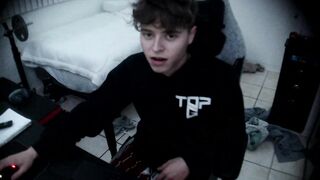 jamesoblonde - Video game sofa young pov-blowjob