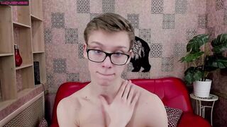 maximcute - Video gay-toy seductive latino-twink hairydick