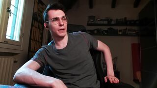 dumbnerd3 - Video mofos sph gay-ashton-park blond