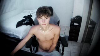 jamesoblonde - Video gaydudes caught tender lonely