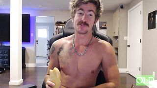 ryanrailer - Video gay-bus spank perfect-body gayamateur