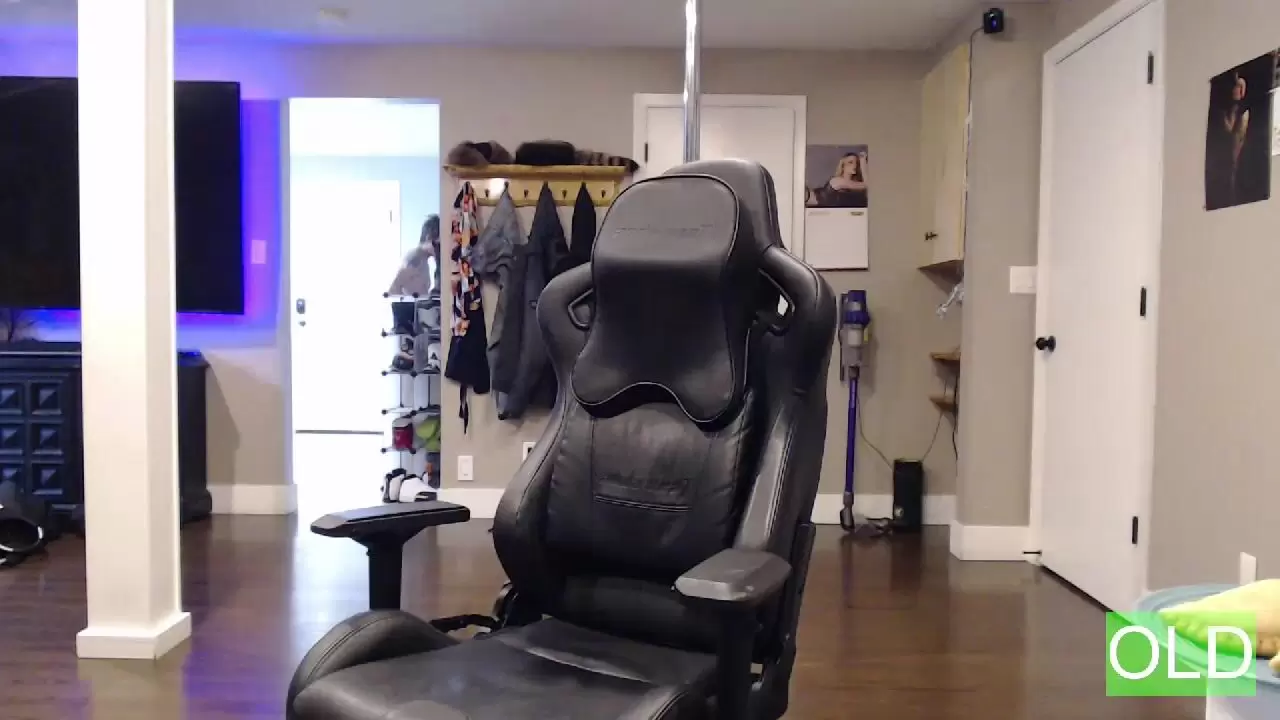 Ryanrailer - Video gay-bus spank perfect-body gayamateur