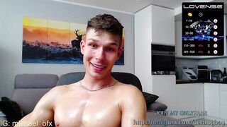 destroy_boy - Video flaca abs guy-glasses gay-creampie