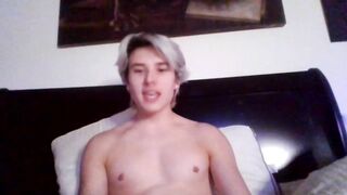 dimitriymolotov - Video gay-boysporn studs gay-priest caseiro