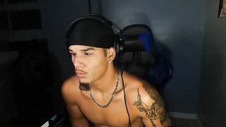 kylewhitedgs - Video Stunning physique amateurs-gone-wild gay-boy Charismatic gamer