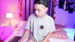 Adam_Thomass - [Stripchat] smoking brunettes anal-toys cam2cam