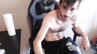 airbornx2n1 - [Chaturbate] - Tags: confident gay-teen lean thighs charismatic showman