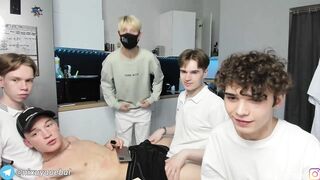 borsh_ - [Chaturbate] - Tags: debonair intriguing live-streamer stylish gamer fit