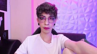 jakke_santiago - [Stripchat] femboy oil-show spanish-speaking flexing