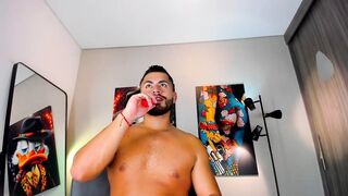 los_juanes - [Chaturbate] - Tags: stunning naked gay-and-cum gays-interraciales