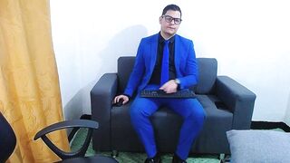 Victor_Clark - [Stripchat] venezuelan masturbation handjob striptease